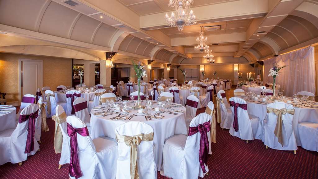Castle Arch Hotel Трим Ресторан фото